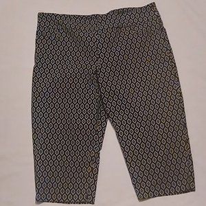Terra & Sky 1X stretch capri pants